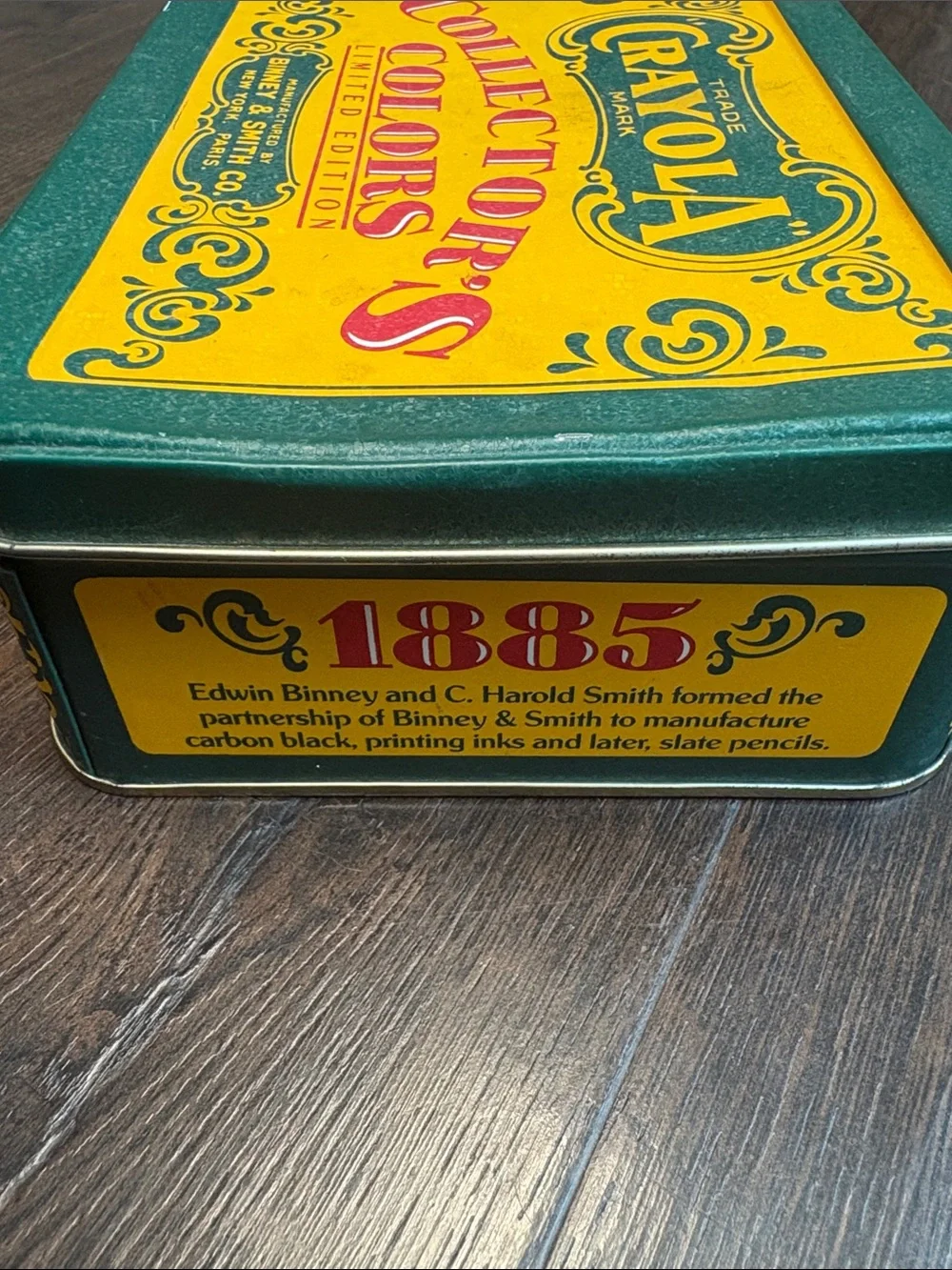 Crayola Collector's Colors Limited Edition Collectible Advertising Tin 1990